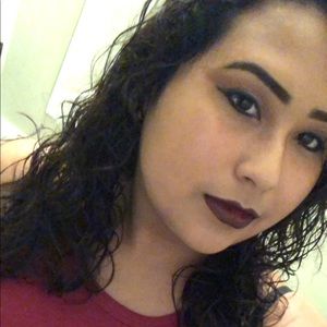 Meet your Posher, Angeles